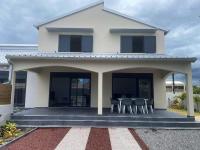 Villa confortable à Bras-Panon avec jardin convivial - B&B