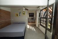 Estudio con balcón