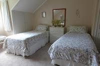 Zweibettzimmer mit Gartenblick