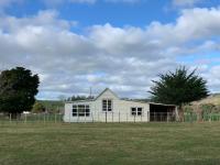 Destination Cliff Top - Cottage and Homestead - B&B Ohingaiti