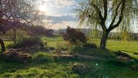 Chambre d'hôtes dans les champs - B&B Jeux-lès-Bard