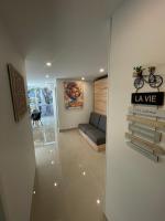 Grand studio en centre ville et à 50 mètres du port, climatisé - Chambres d'hôtes La Grande-Motte