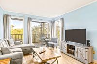 Island Beach & Racquet Club G210 - Bed and Breakfast