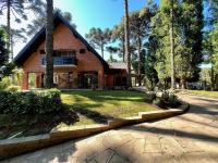 Casa Allegro 3dorm prox Lago Negro by AcheiGramado - Bed and Breakfast