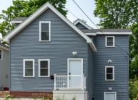 Queen Bed - Boston - RM 2 - B&B Stoneham