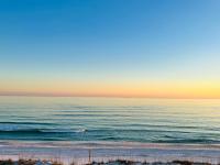 Gulf Front Penthouse Condo - B&B Pensacola Beach