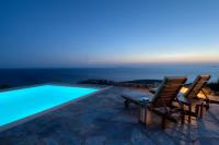 B&B Koundouros - Phos Residence Pool Villa in Koundouros, Kea - Bed and Breakfast Koundouros