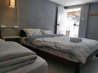 Zweibettzimmer mit eigenem Bad