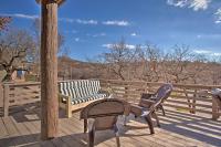 Medicine Park Cabin with Mountain Views!