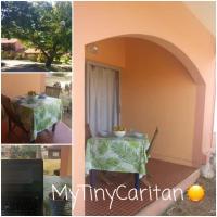My Tiny Caritan- Petit coin de paradis- Bungalow de vacances- jardin, plage, piscine attenante - B&B