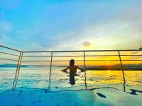 Langkawi Seaview Cube w/ Rooftop Pool - B&B Kuah