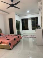 Islamic Homestay Promenade Tanjung Lumpur - B&B Kuantan