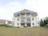 Bernsteinhaus, 850m zum Strand, mit Balkon, WLAN - B&B Kölpinsee