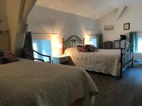 Triple Room with City View