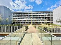 Classy Campbell Park Apartment, Balcony & Free Parking - B&B Milton Keynes