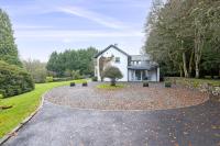 Strathendrick House Magnificent property with Garden - B&B Drymen