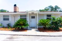 B&B Jacksonville - Comfortable 2bed1bath Unit Sleeps 4 Close To Town Center Downtown Beach Mayo Clinic - Bed and Breakfast Jacksonville