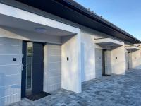 3 JASKÓŁKI - Bed and Breakfast Kasina Wielka