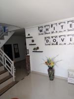 B&B Taliwang - House White Dove - Bed and Breakfast Taliwang