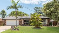 B&B Kawana Waters - 5 Bullando Street Warana QLD - Bed and Breakfast Kawana Waters