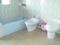 Deluxe Single Room with Shared Bathroom