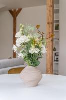 Bright Designer Apartment In City Centre - Ferienwohnung Riga