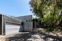 Tea Tree by the Sea, Linen & Wifi, 300m from beach - B&B Inverloch