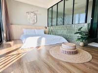 Deluxe Double Room with Balcony and Sea View