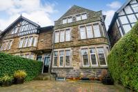 Spacious Victorian Townhouse near HCC with off street parking - Chambres d'hôtes Harrogate