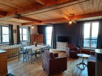 les chambres de la cour ( gite ) - B&B