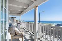 B&B Carlsbad - Expansive Ocean View, Private Balcony, Across from Beach - Bed and Breakfast Carlsbad