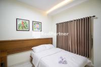 B&B Yogyakarta - Balmoral House Mitra RedDoorz near Ambarukmo Plaza Mall Yogyakarta - Bed and Breakfast Yogyakarta