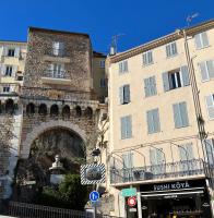 Appartement 33 m2 comme une junior suite - vue Port et Palais des festivals - Bed and Breakfast