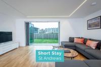 B&B St Andrews - Luxury Apartment with Garden, and Putting Green - Bed and Breakfast St Andrews