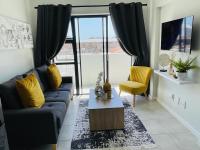 B&B Cape Town - Xanadu Style In Tableview - Bed and Breakfast Cape Town