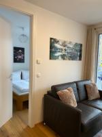 Modern apartment with balcony near city center - B&B Vienna