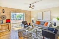 Stunning Old Town Condo Pool and Sunset Views! - B&B
