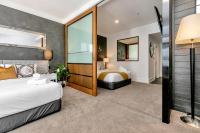 Central Corporate Character - B&B Auckland