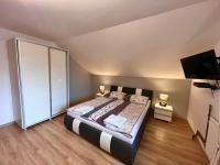 Familienzimmer mit Bergblick