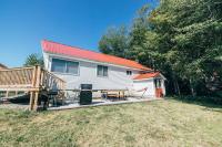 Lakefront Stunning Home, only 30 min to Sugarloaf! - B&B New Portland