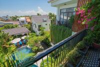 Chambre Triple - Vue sur la Piscine