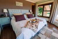 Deluxe Double or Twin Room with Mountain View