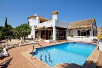Ibiza style villa first line to golf! - B&B Villamartin