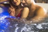 Jacuzzi Massage sur rdv,Duo,reiki,californien, réflexologie plantaire, et bouteille mousseux offerte - B&B Férolles