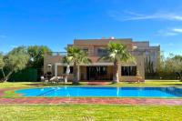 B&B Marrakech - Spacious Moroccan Private Villa With Heated Pool - Bed and Breakfast Marrakech