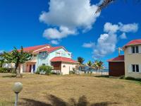 Crystal Beach, vue mer, accès direct plage et piscine, clim - B&B