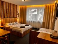 Chambre Triple avec Salle de Bains Privative