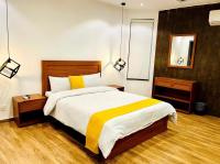 Deluxe Double Room (2 Adults + 1 Child)