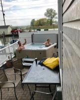 50ft Stationary House Boat - B&B New Baltimore