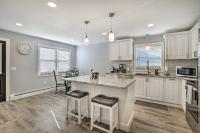 Modern Middletown Retreat, Minutes to Downtown! - Bed and Breakfast Middletown